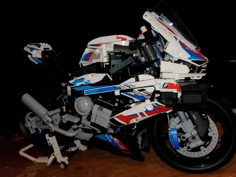 BMW M 1000 RR  (1920 TEILE)